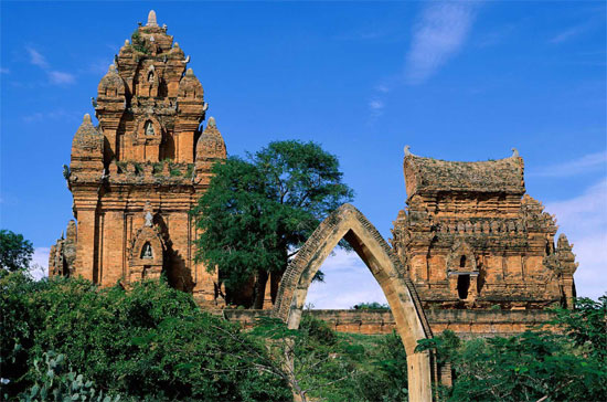 Tháp Po Klaung Garai, một thắng tích nổi tiếng tại Ninh Thuận.