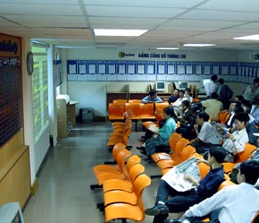 Các thông tin trên thị trường chứng khoán Việt Nam chủ yếu là những thông tin chậm và nhiễu.