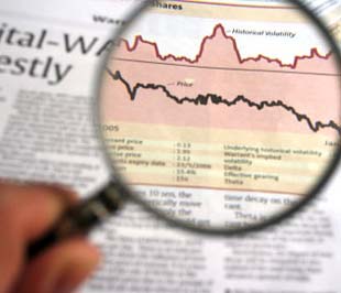 So với cùng kỳ năm ngoái, GDP quý 2 của Eurozone tăng trưởng âm 0,2%, và đây là quý đầu tiên nền kinh tế này tăng trưởng âm kể từ khi đồng Euro ra đời cách đây gần một thập kỷ.