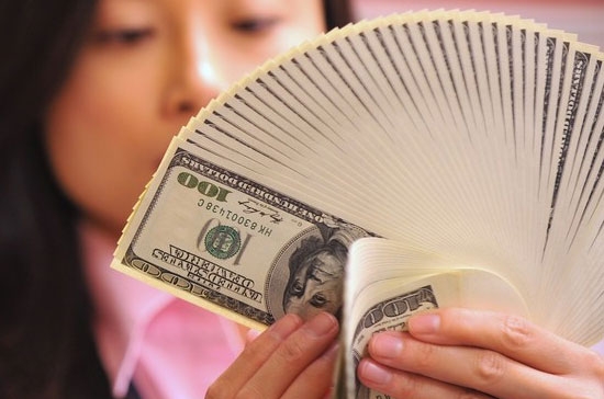 Theo số liệu mà Ngân hàng Trung ương Trung Quốc công bố hôm 13/10, dự trữ ngoại hối của nước này tính tới cuối quý 3 đã đạt ngưỡng kỷ lục mới là 2,65 nghìn tỷ USD, tăng 16,5% so với cùng kỳ năm trước - Ảnh: Getty.