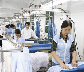 Dệt may là ngành có kim ngạch xuất khẩu lớn thứ 2 sau dầu thô tại Việt Nam.