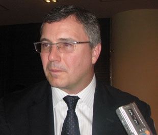 "Quá trình mở cửa lĩnh vực ngân hàng cũng như các lĩnh vực khác được các nhà đầu tư nước ngoài đặc biệt quan tâm".