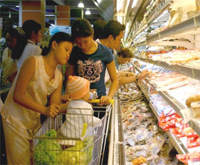 Tốc độ tăng giá tiêu dùng vấn đáng lo ngại - Ảnh: TT