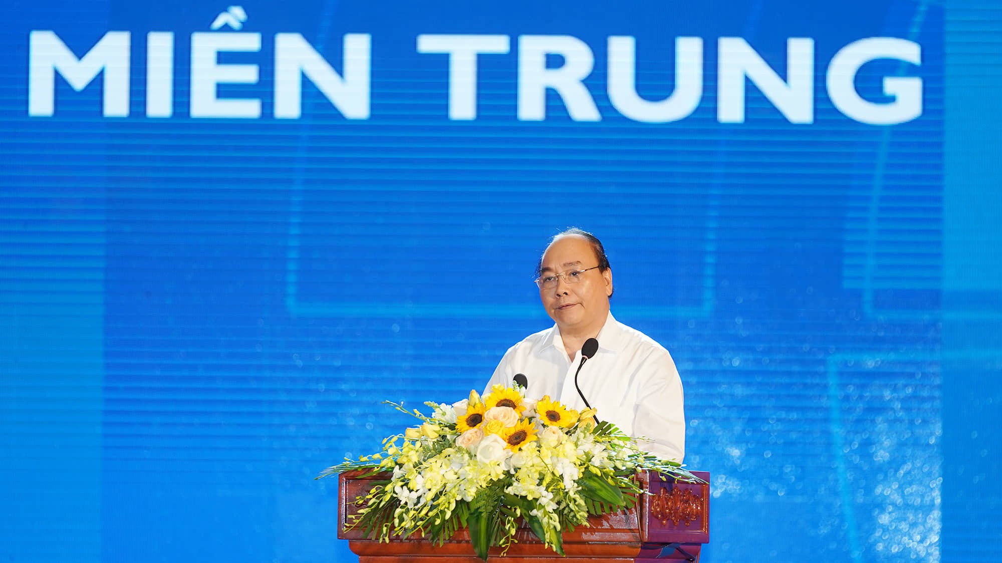 Thủ tướng phát biểu khai mạc Hội nghị Phát triển kinh tế miền Trung - Ảnh: VGP.
