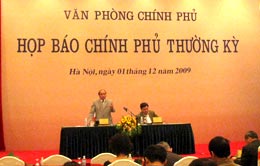 Bộ trưởng Nguyễn Xuân Phúc cho biết, Thủ tướng yêu cầu Ngân hàng Nhà nước chú trọng hơn nữa công tác quản lý thị trường vàng và thị trường ngoại hối, không để sức ép tỷ giá lên thị trường ngoại hối.