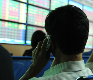 Đại diện InvestTV cho biết kênh sẽ tập trung vào các lĩnh vực quan trọng như đầu tư, tài chính, nguồn nhân lực, thị trường bất động sản, thị trường chứng khoán, thị trường hàng hóa, những diễn biến của thị trường trong và ngoài nước.