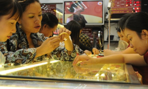 Giá vàng chính thức đạt mốc 23 triệu đồng/lượng