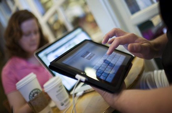 Israel cảnh báo khách du lịch không mang iPad lên máy bay - Ảnh: Getty.