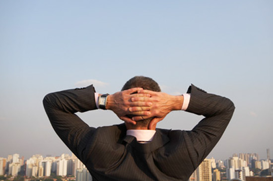 Lạm phát đã khiến đời sống tại nhiều thành phố trở nên quá giới hạn cho phép - Ảnh: CNBC.