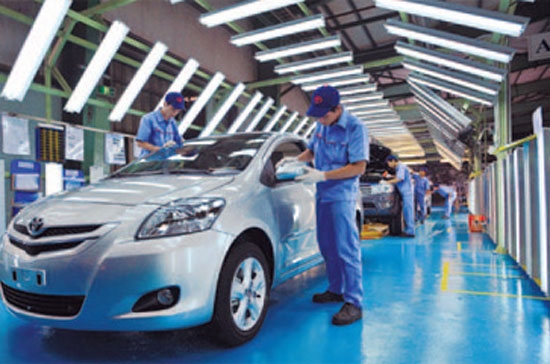 Sản xuất tại nhà máy của Toyota Việt Nam. Đây là một trong 11 doanh nghiệp được tuyên dương về bảo vệ môi trường.