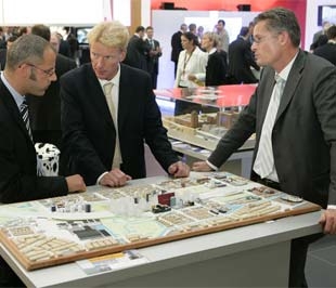 Giới thiệu dự án bất động sản tại Expo Real 2007.