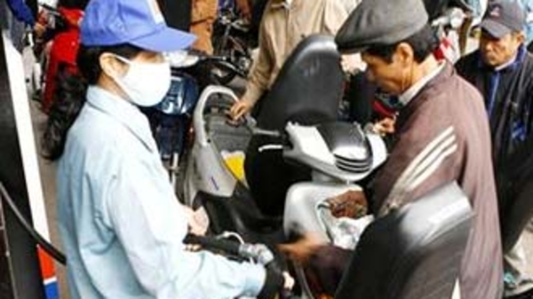 Không tăng giá xăng dầu đến tháng 6