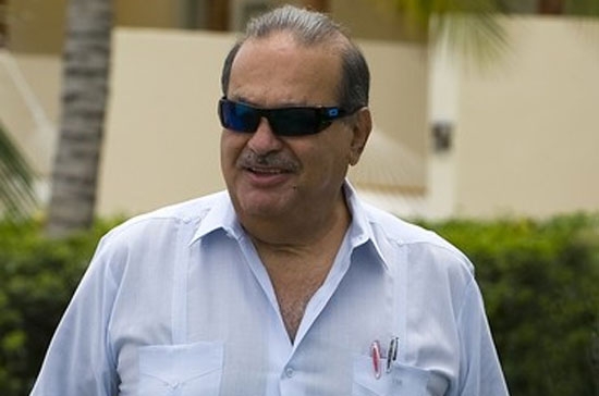 Ở tuổi 70, Slim đã có trong tay khối tài sản 53,5 tỷ USD, vượt tỷ phú Bill Gates của Mỹ để trở thành người giàu nhất thế giới - Ảnh: Reuters.