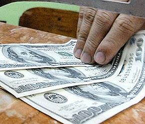 Với các mức thưởng thêm, kỳ phiếu USD của MB có lãi suất cao hơn tiết kiệm thông thường.