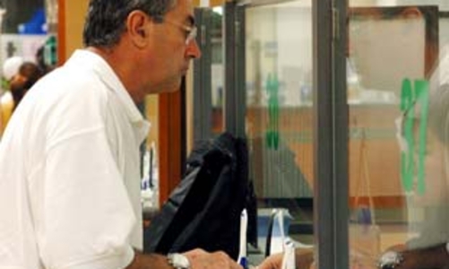 Giảm lãi suất để đón đầu?