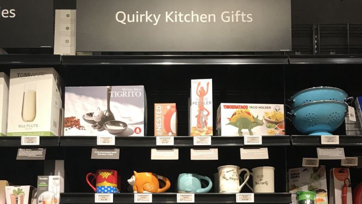 Cận cảnh cửa hiệu bán lẻ truyền thống Amazon vừa mở ở New York - Ảnh 7.