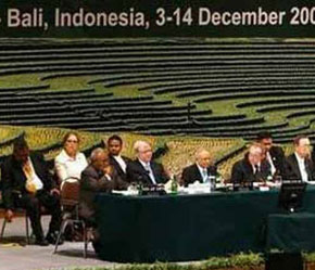 Một vấn đề gây lo ngại là việc các nước nghèo không có kinh phí để lo chống biến đổi khí hậu.