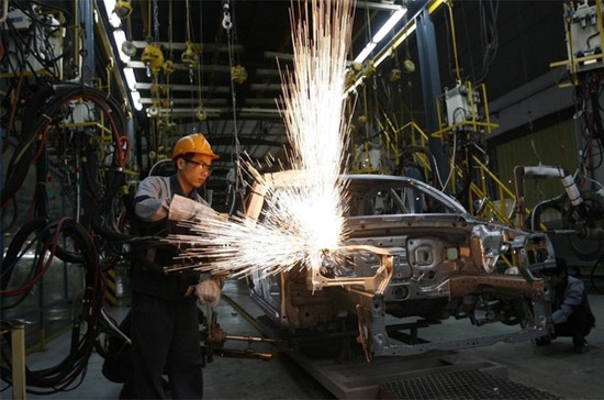 Sản xuất khu vực doanh nghiệp FDI phục hồi mạnh trong 6 tháng đầu năm 2010 - Ảnh: Reuters.