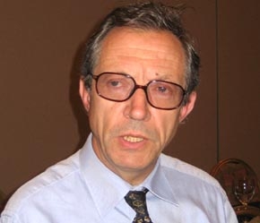 "Việc có hệ thống cảnh báo mạnh, hiện đại là điều cần thiết để phân tích các biểu hiện bất thường của giao dịch."