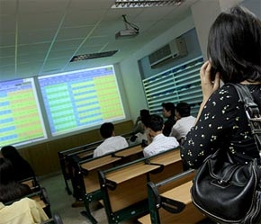 Điểm đáng chú ý trong Quy chế dự kiến ban hành này là khả năng có thể chấm dứt việc ủy quyền đầu tư qua các cá nhân của nhà đầu tư nước ngoài - Ảnh: VNN.