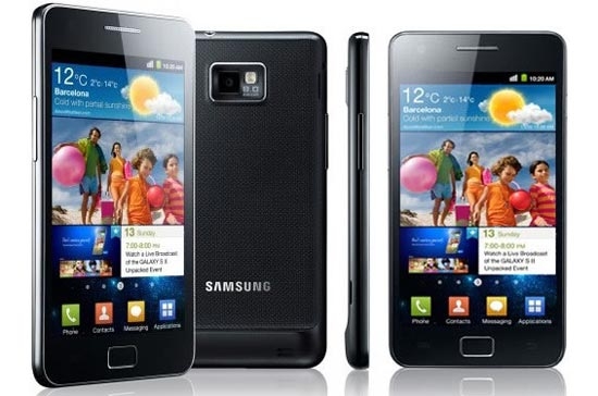 Samsung Galaxy S II được xem là một đối thủ đáng gờm của Apple iPhone 4.