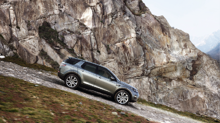 Discovery Sport được trang bị hệ thống phản ứng địa hình (Terrain Response) của Land Rover.