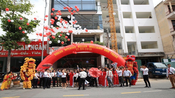 Toàn cảnh buổi khai trương Keller Williams Nha Trang.