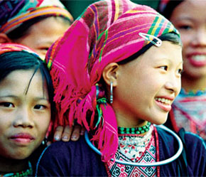 Giống như tiếp thị sản phẩm, nhưng “sản phẩm” địa phương phải được hiểu là đất đai, thổ nhưỡng, vị trí, địa lý, lịch sử, văn hoá, kinh tế, v.v… và cả con người của vùng đất đó.