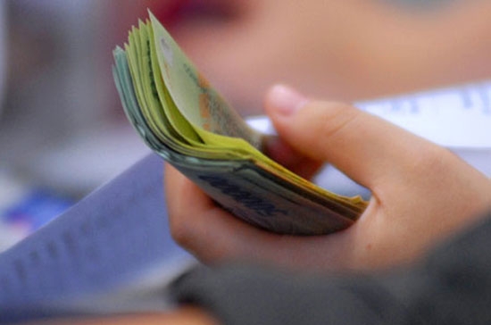 Bộ Tài chính đang soạn thảo thông tư tăng mức khởi điểm khấu trừ thu nhập vãng lai từ 500.000 đồng lên 1 triệu đồng.