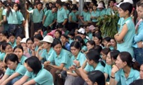 Tăng lương tối thiểu: Đến lúc chấm dứt chiến lược nhân công giá rẻ?