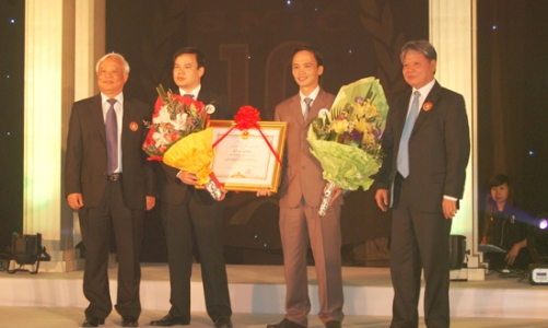 Hành trình 10 năm của một công ty luật “thuần Việt”