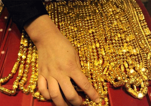 Yếu tố kỹ thuật cũng đang nâng đỡ giá vàng, vì ngưỡng hỗ trợ 1.160 USD/oz đang tỏ ra khá vững chắc - Ảnh: Reuters.