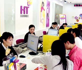 Lãnh đạo của HT Mobile đã đặt vấn đề bàn giao toàn bộ 200.000 khách hàng cho S-Fone. Hai bên đang tiếp tục bàn bạc các phương án chi tiết để ký bản cam kết chuyển giao.