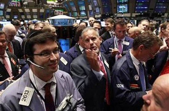 Thị trường phấn khởi trước tin GE nâng giá trị cổ tức - Ảnh: Reuters.