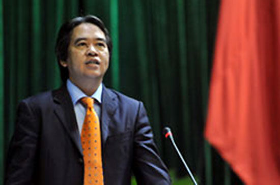 Thống đốc Ngân hàng Nhà nước cho biết định hướng: với lạm phát tăng thấp trong tháng 11 này thì nhà điều hành có điều kiện để xem xét lại việc giảm trần lãi suất, cũng như lãi suất điều hành - Ảnh: VnExpress.