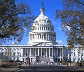 Bất chấp thâm hụt thương mại và thâm hụt ngân sách khổng lồ, nền kinh tế Mỹ vẫn có sức cạnh tranh mạnh mẽ nhất thế giới.