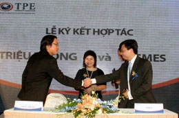 TPE bao gồm 2 pháp nhân là Công ty Cổ phần Chứng khoán SME (SMES), Công ty Cổ phần Vàng Quốc tế Triệu Phong (TPG).