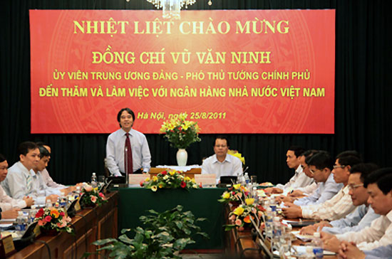 Nhiệm vụ trọng tâm của Ngân hàng Nhà nước đặt ra những tháng cuối năm là tiếp tục điều hành chính sách tiền tệ linh hoạt, chặt chẽ, thận trọng theo tinh thần của Nghị quyết 11 của Chính phủ - Ảnh: Chinhphu.vn