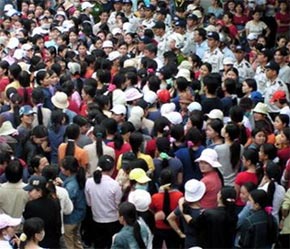 Một cuộc đình công của công nhân tại tỉnh Bình Dương - Ảnh: TT.