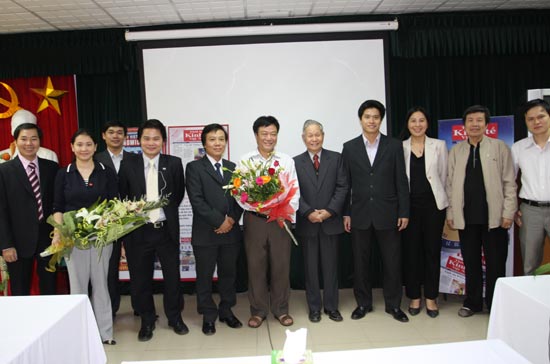 Các diễn giả có mặt tại cuộc giao lưu trực tuyến chiều nay.