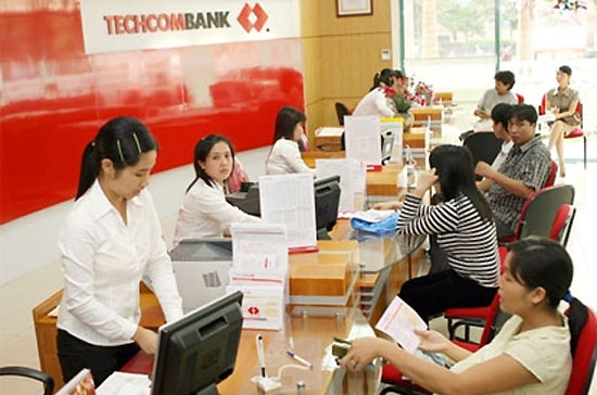 Bước ngoặt lớn nhất trong quá trình phát triển của Techcombank diễn ra năm 2001 với cái giờ đây đã trở thành bắt buộc với mỗi ngân hàng - áp dụng hệ thống Core Banking hay “ngân hàng lõi”...