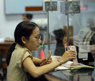 Sự đổ vỡ hàng loạt ngân hàng lớn trên thế giới vừa qua đã khiến cho lĩnh vực tài chính, vốn thu hút nhiều nhân lực những năm gần đây, co cụm lại và đối mặt với một cuộc khủng hoảng thừa.