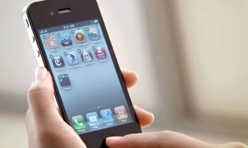 Tiêu điểm công nghệ: iPhone 4S “cháy hàng” và “thất sủng”