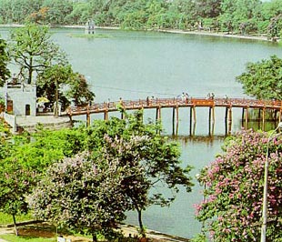 Chính phủ đề nghị ban hành Luật Thủ đô trước đại lễ 1000 năm Thăng Long - Hà Nội.