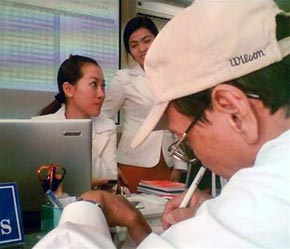Nhà đầu tư mở tài khoản tại ABS Cần Thơ.