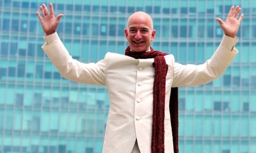 Người giàu nhất hành tinh tiêu khối tài sản hơn 158 tỷ USD như thế nào?