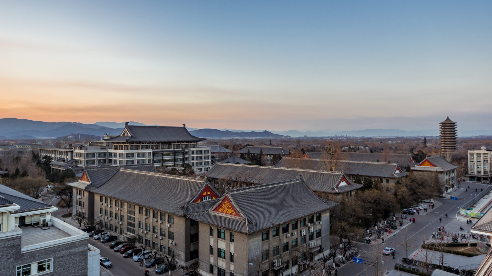 10 trường đại học sản sinh nhiều người siêu giàu nhất châu Á-Thái Bình Dương - Ảnh 8.