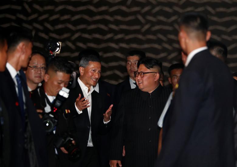 Chùm ảnh ông Kim Jong Un đi dạo đêm ở Singapore - Ảnh 8.