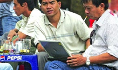 Ngồi quán cóc, xài Wifi