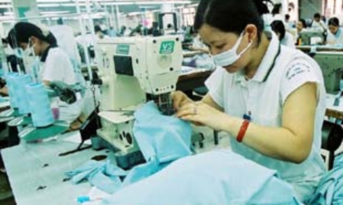 Lại nói chuyện chính sách lao động nữ